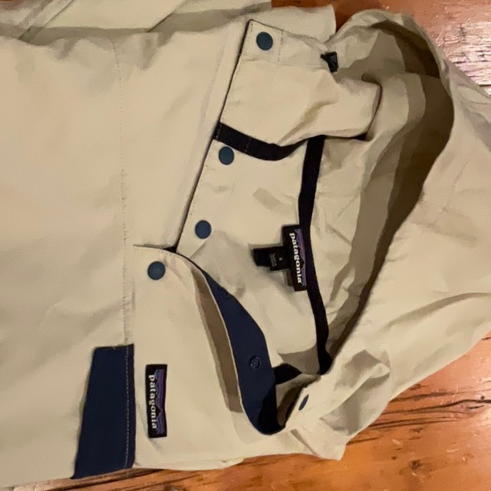 Men’s Patagonia Beige Hooded Jacket